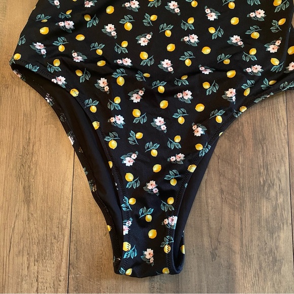 Victoria’s Secret • Lemon Floral Ruffle One-Piece Swimsuit • XL • NWT - Picture 5 of 11